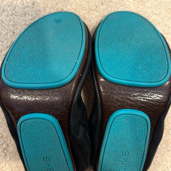 Tieks flats Black Size 7 fits 7.5 too - Picture 5 of 7